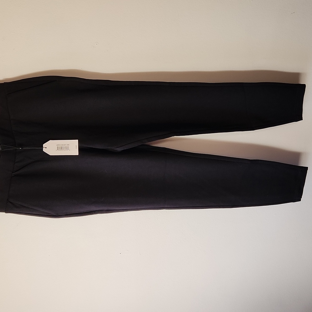 UNIVERSAL STANDARD Minimalist Moro Pocket Signature Ponte Pants Black, Size 6-8 - Picture 2 of 12